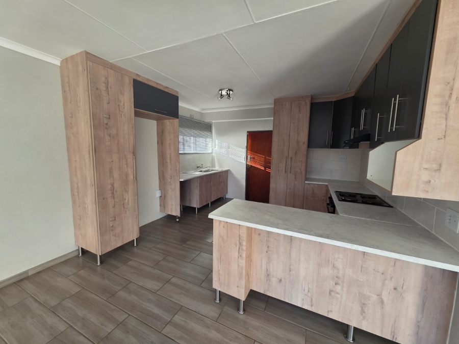 To Let 3 Bedroom Property for Rent in Vaalpark Free State